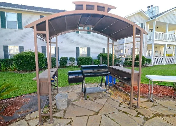 Holiday home Charming 2br W/ Private Balcony In Gulf Shores, Pool, Hot Tub