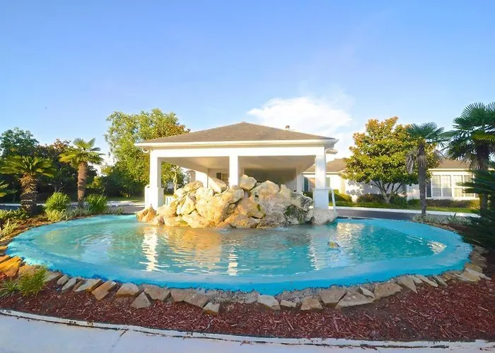 Charming 2br W/ Private Balcony In Gulf Shores, Pool, Hot Tub *