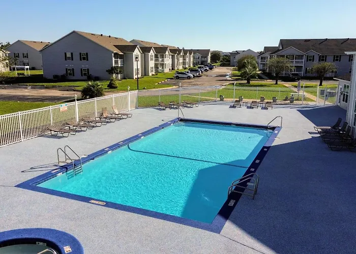 Charming 2br W/ Private Balcony In Gulf Shores, Pool, Hot Tub * Gulf Shores