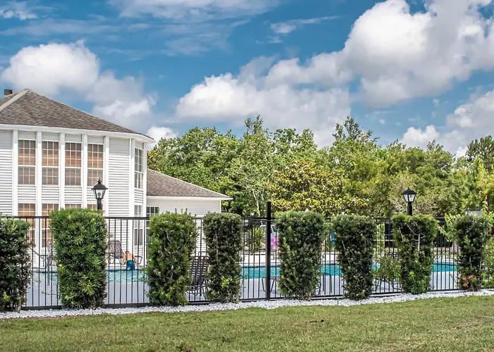 Charming 2br W/ Private Balcony In Gulf Shores, Pool, Hot Tub * Gulf Shores