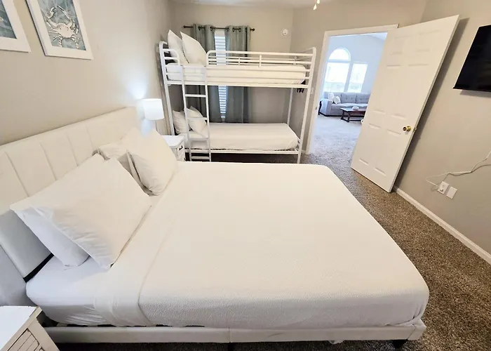 Holiday home Charming 2br W/ Private Balcony In Gulf Shores, Pool, Hot Tub Gulf Shores